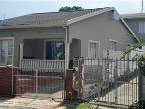 3 Bed House in Austerville