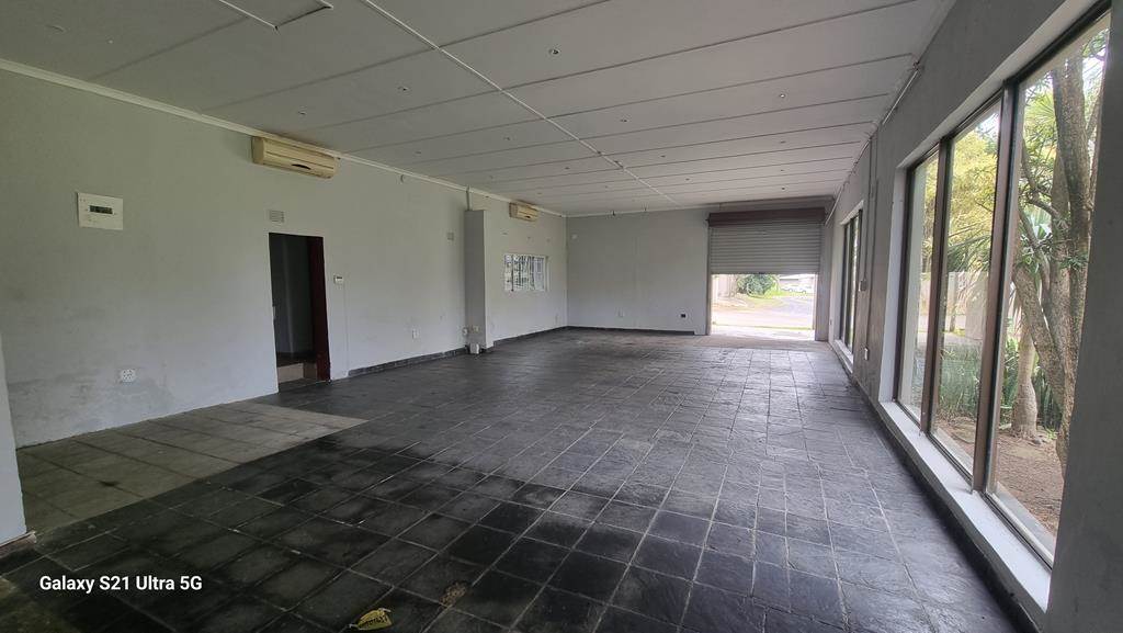 241  m² Commercial space in Uvongo photo number 3