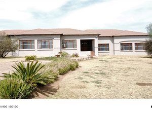 4 Bed Cluster in Bredell AH