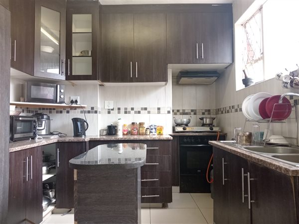 3 Bed Apartment in Pinetown Central