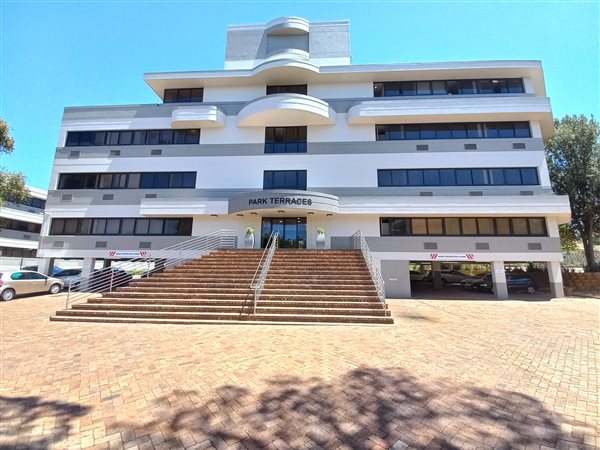 1025  m² Commercial space in Pinelands