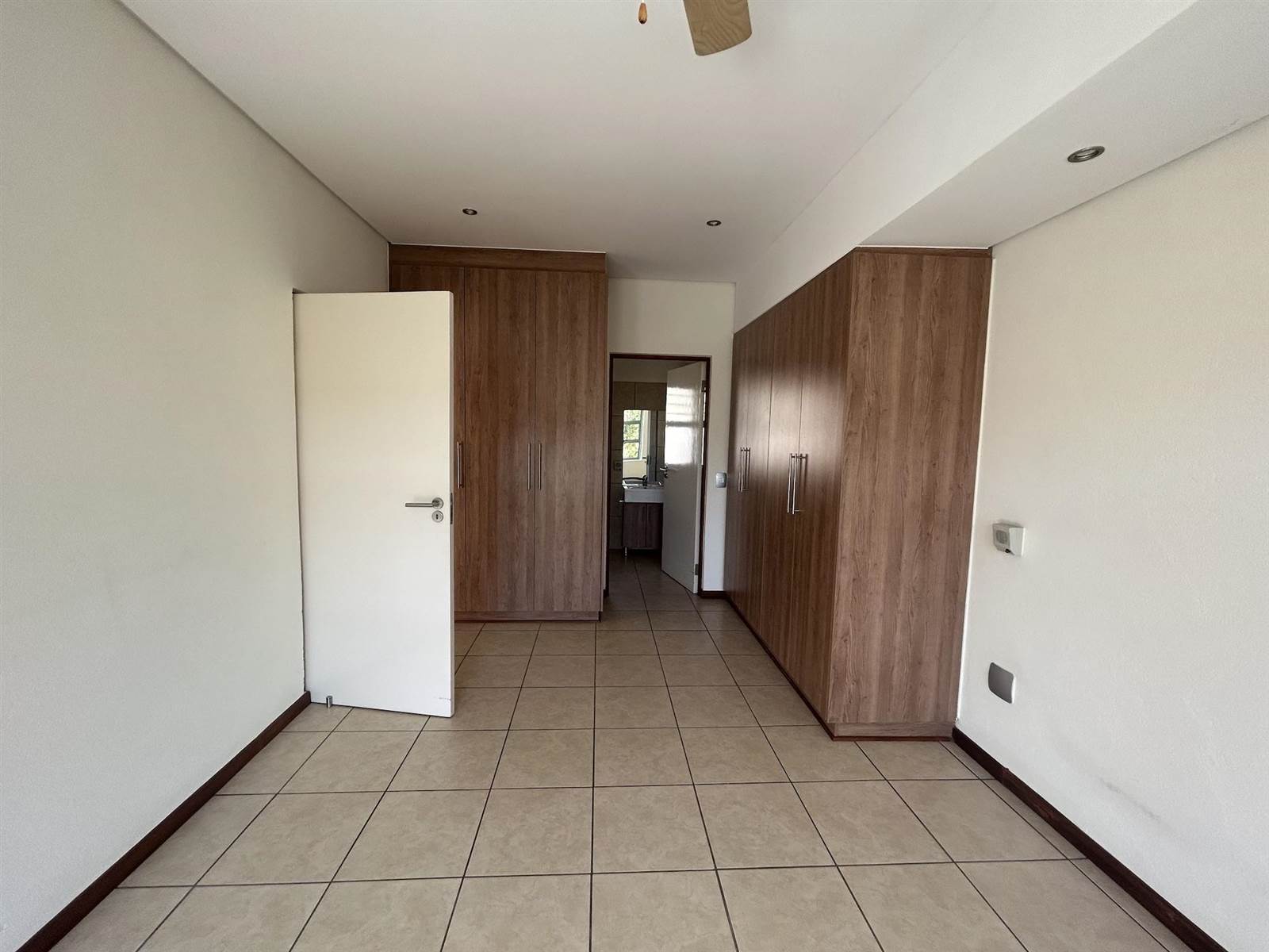 1 Bed House in Nelspruit photo number 3