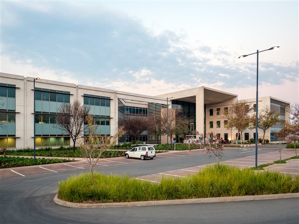 3 950 m² Commercial space 3 950 m² Commercial space