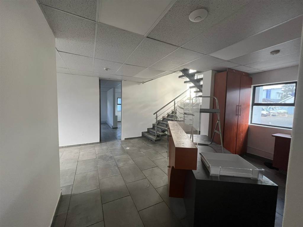 1035  m² Commercial space in Florida North photo number 20