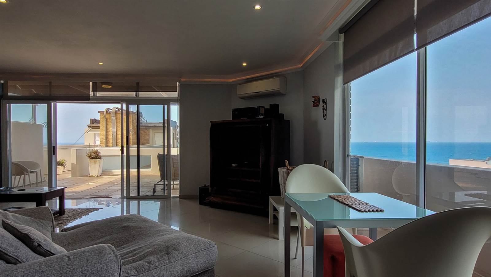 3 Bed Penthouse in Umdloti Beach photo number 4