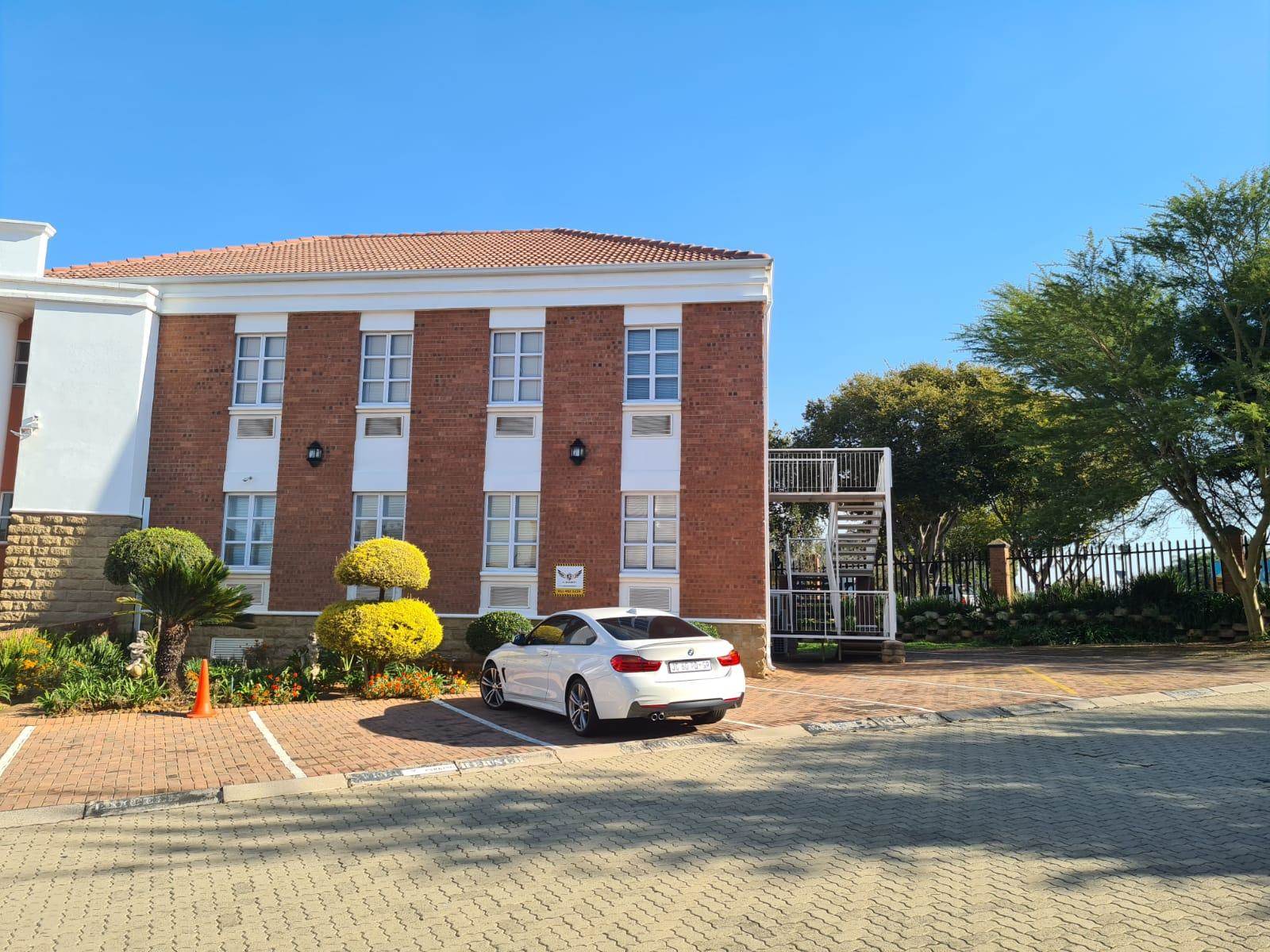 620  m² Commercial space in Randpark Ridge photo number 2