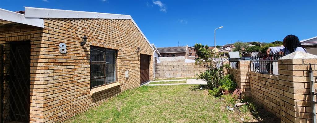 3 Bed House in Hillside photo number 3