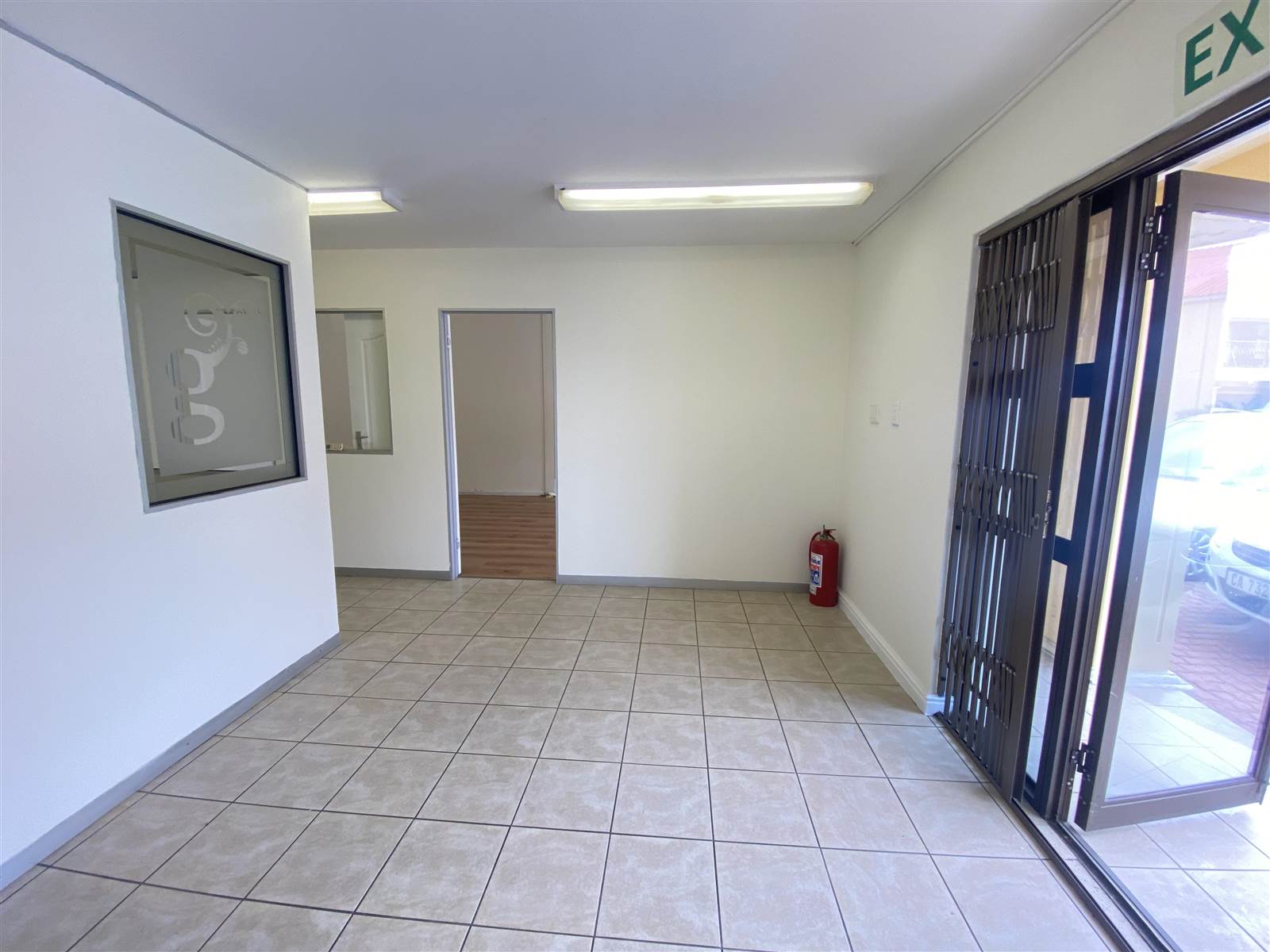 170  m² Commercial space in Milnerton photo number 3