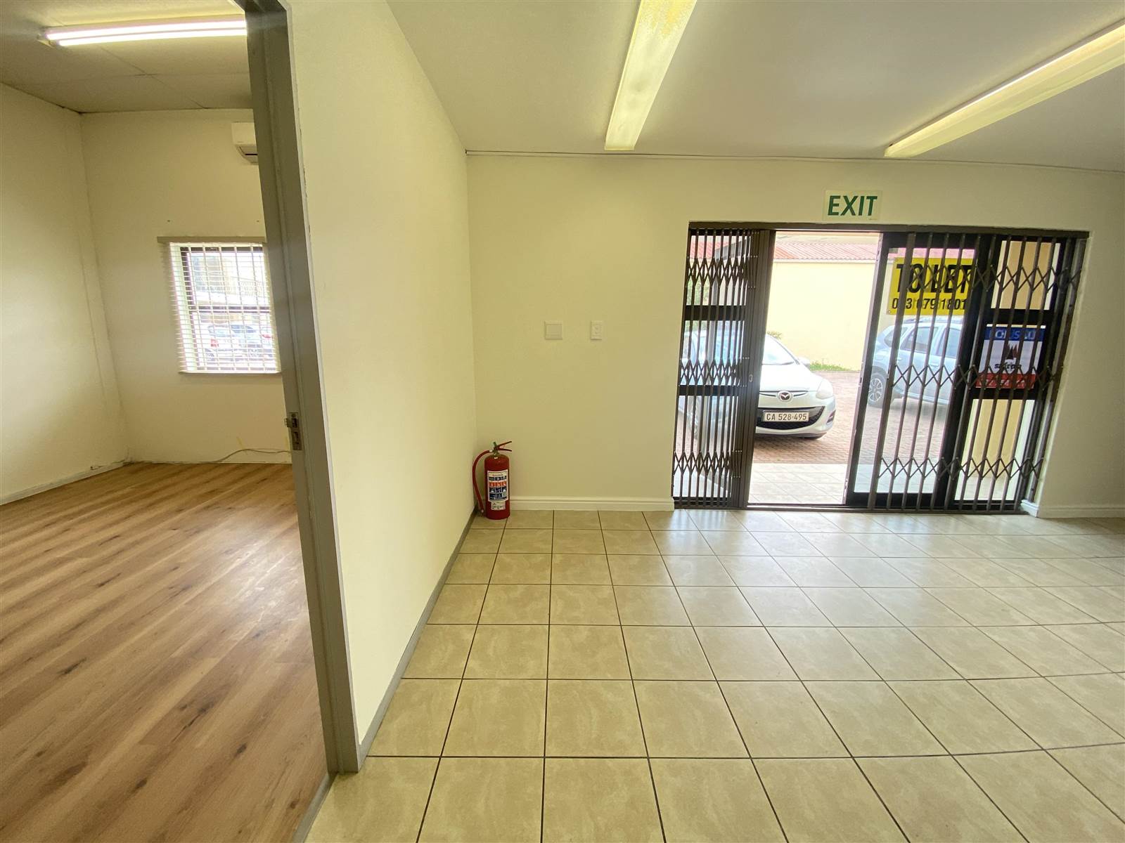 170  m² Commercial space in Milnerton photo number 11