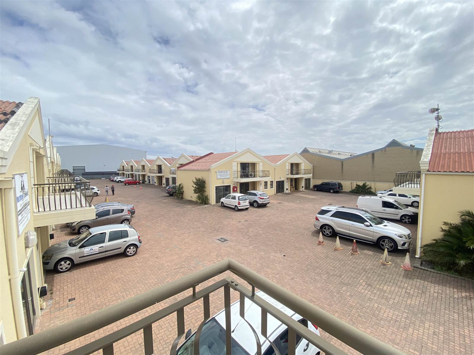170  m² Commercial space in Milnerton photo number 1