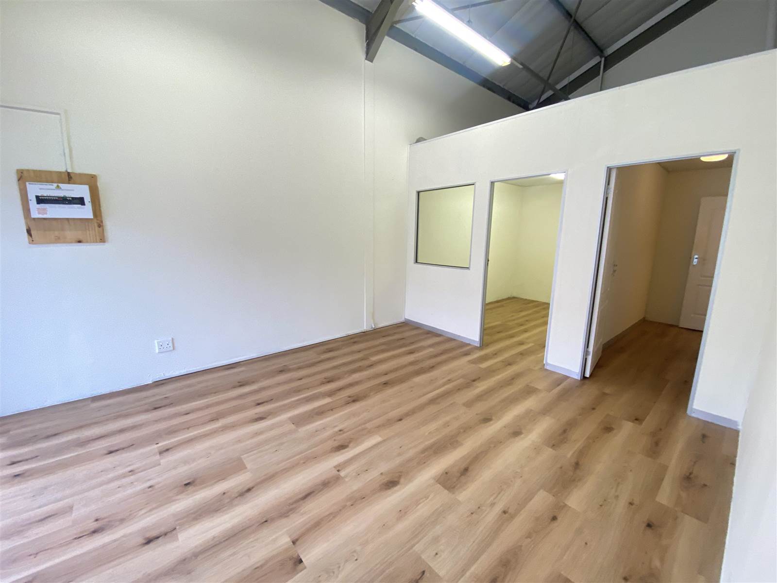 170  m² Commercial space in Milnerton photo number 12