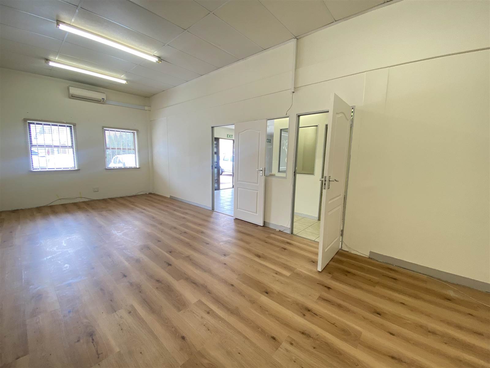170  m² Commercial space in Milnerton photo number 7