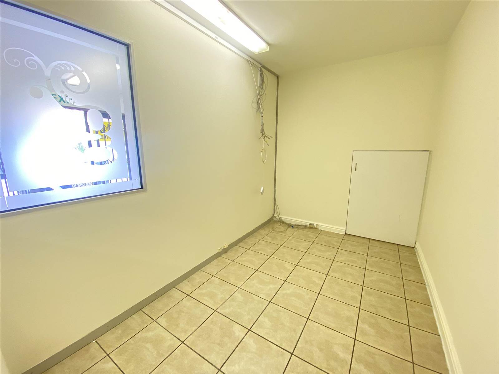170  m² Commercial space in Milnerton photo number 8