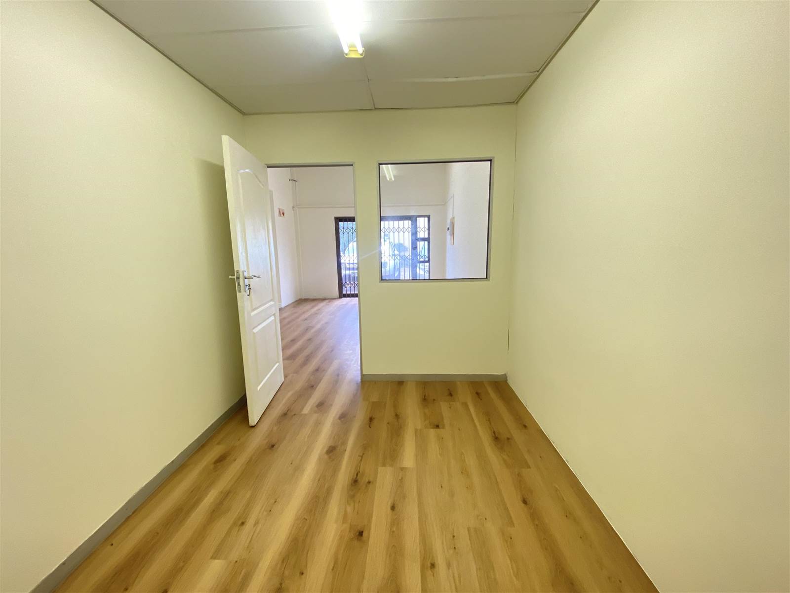170  m² Commercial space in Milnerton photo number 14