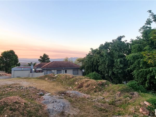 561 m² Land