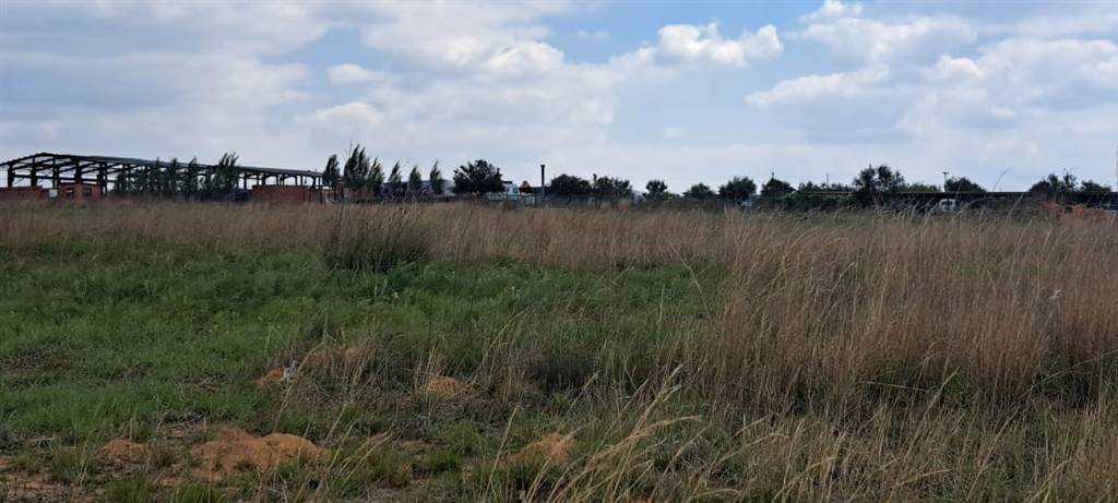 1930 m² Land available in Middelburg Central photo number 2
