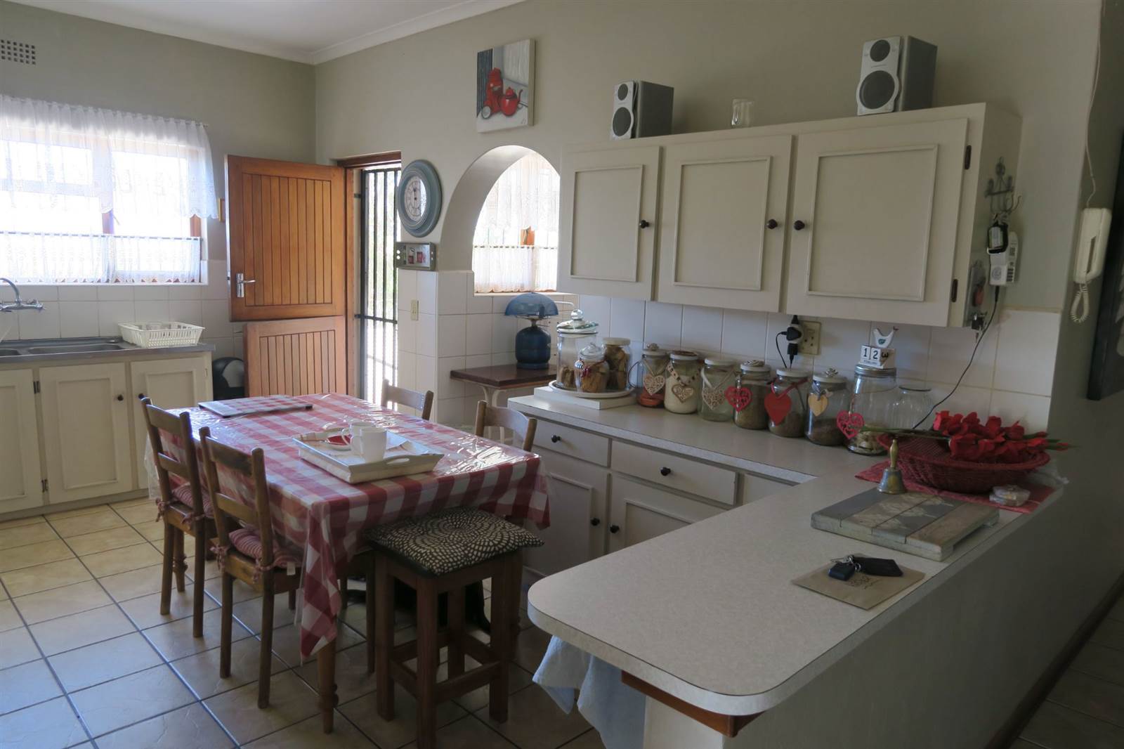 4 Bed House in Prince Alfred Hamlet photo number 7