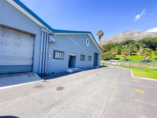 1255  m² Commercial space in Woodstock
