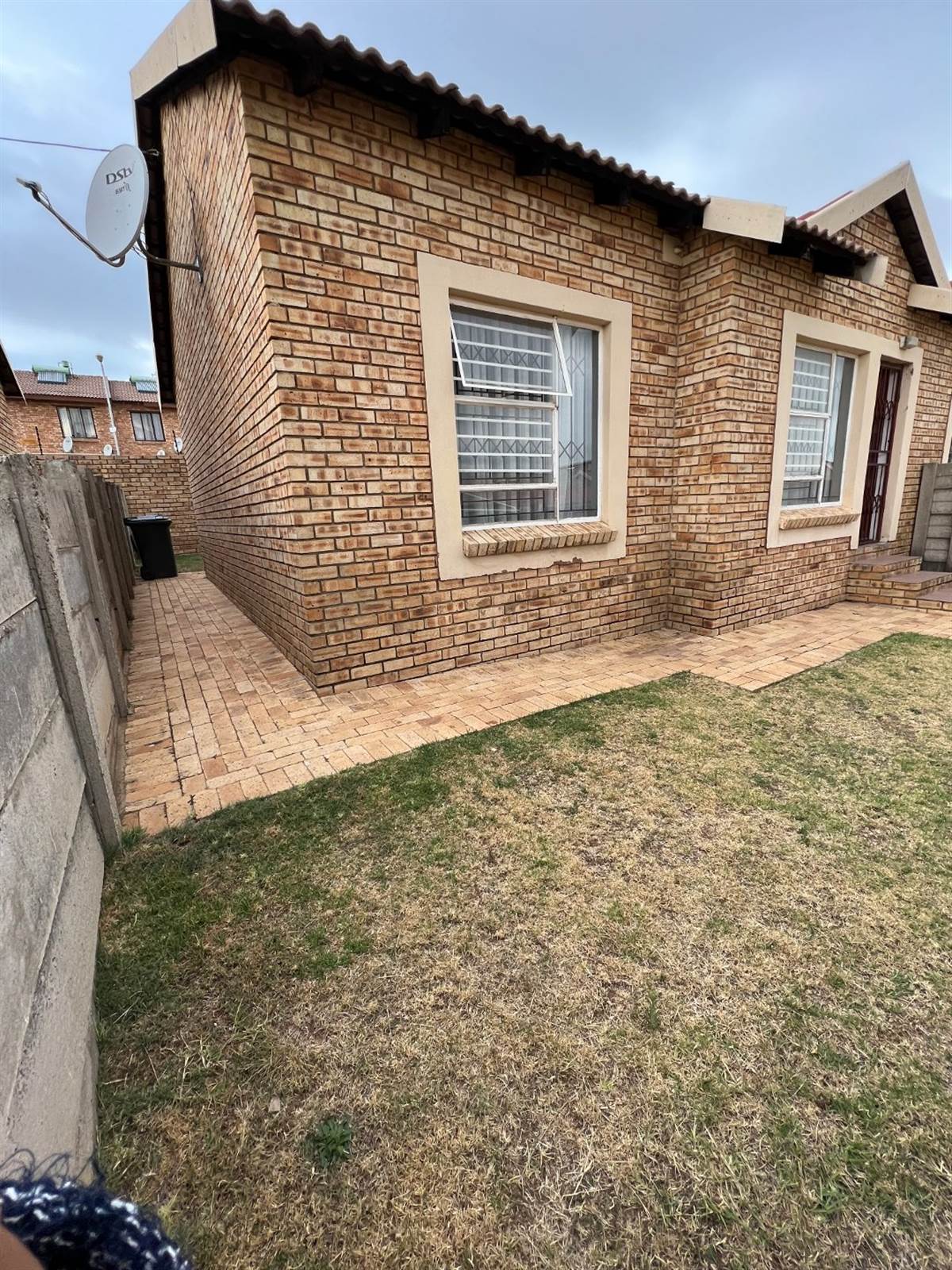 2 Bed Townhouse in Olievenhoutbosch photo number 19