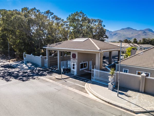 3 Bedroom House 3 Bedroom House