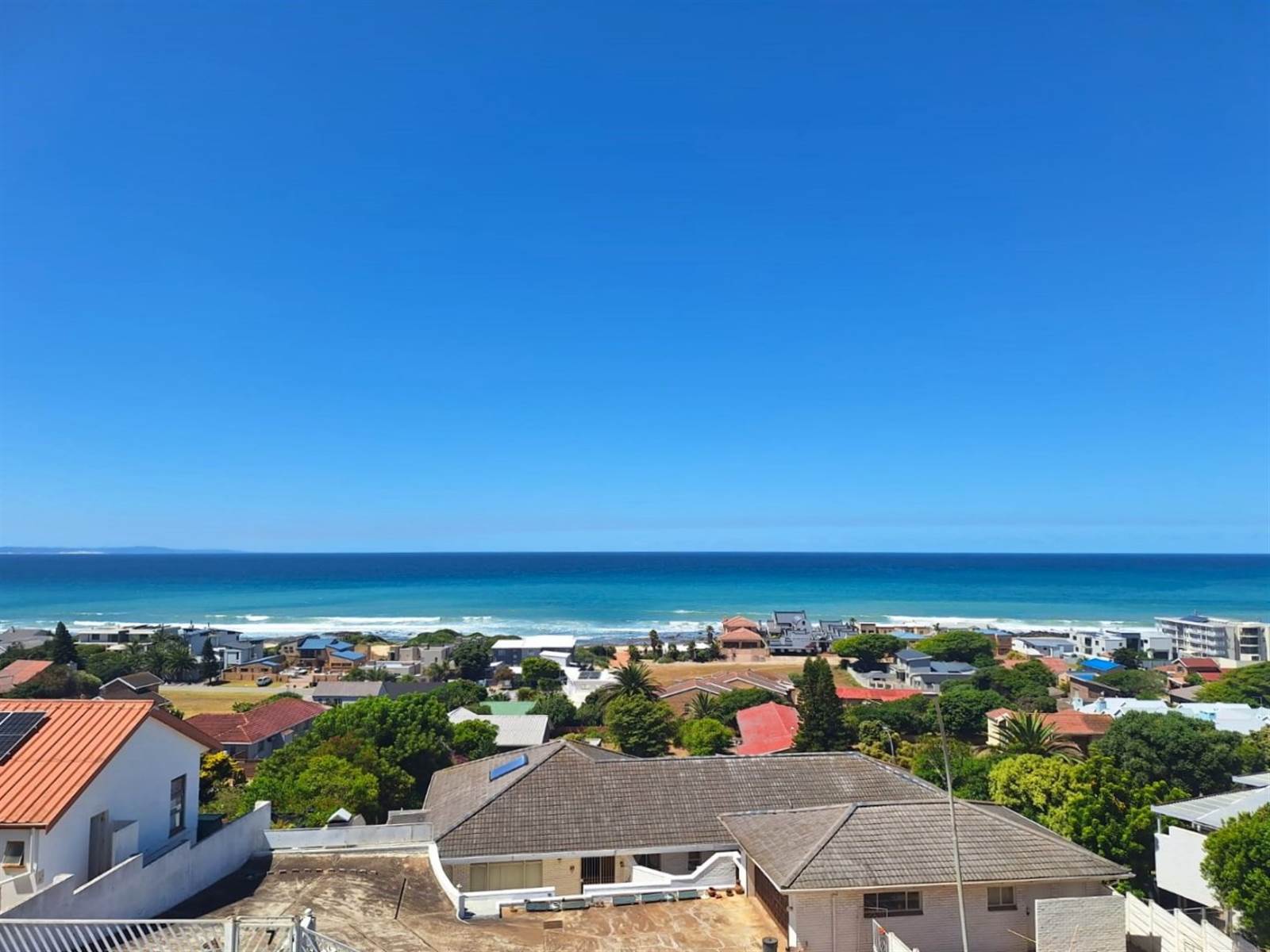 3 Bed Townhouse in Jeffreys Bay photo number 18