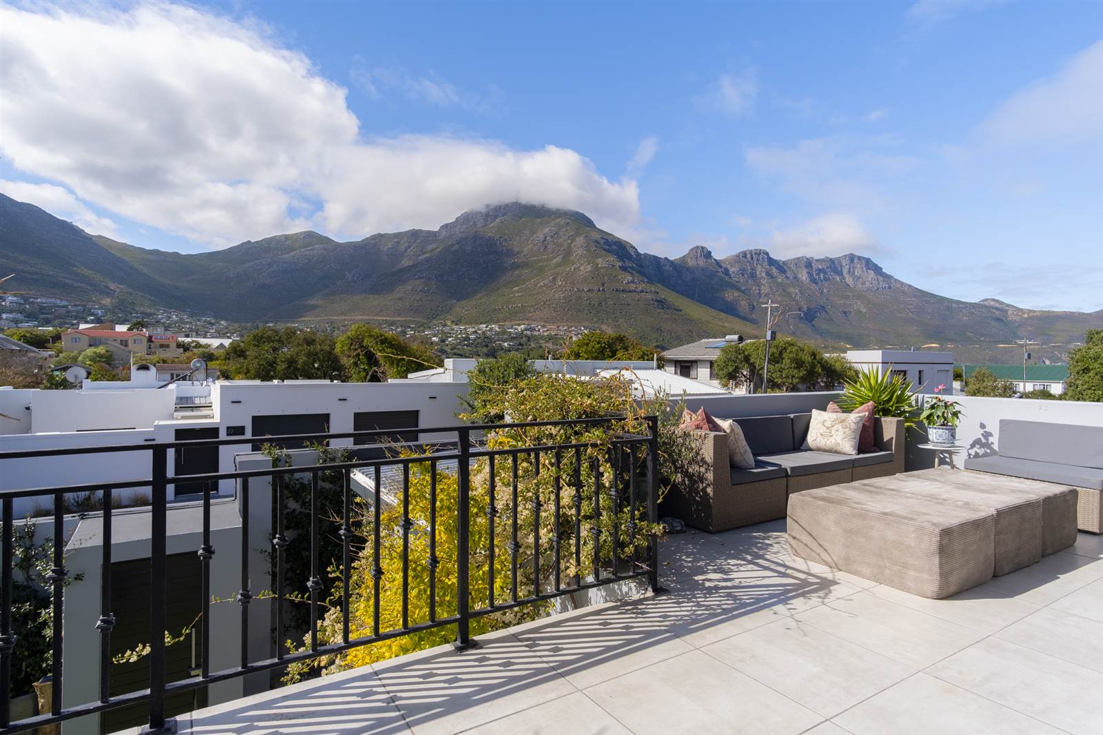 3 Bed House in Hout Bay and surrounds photo number 21