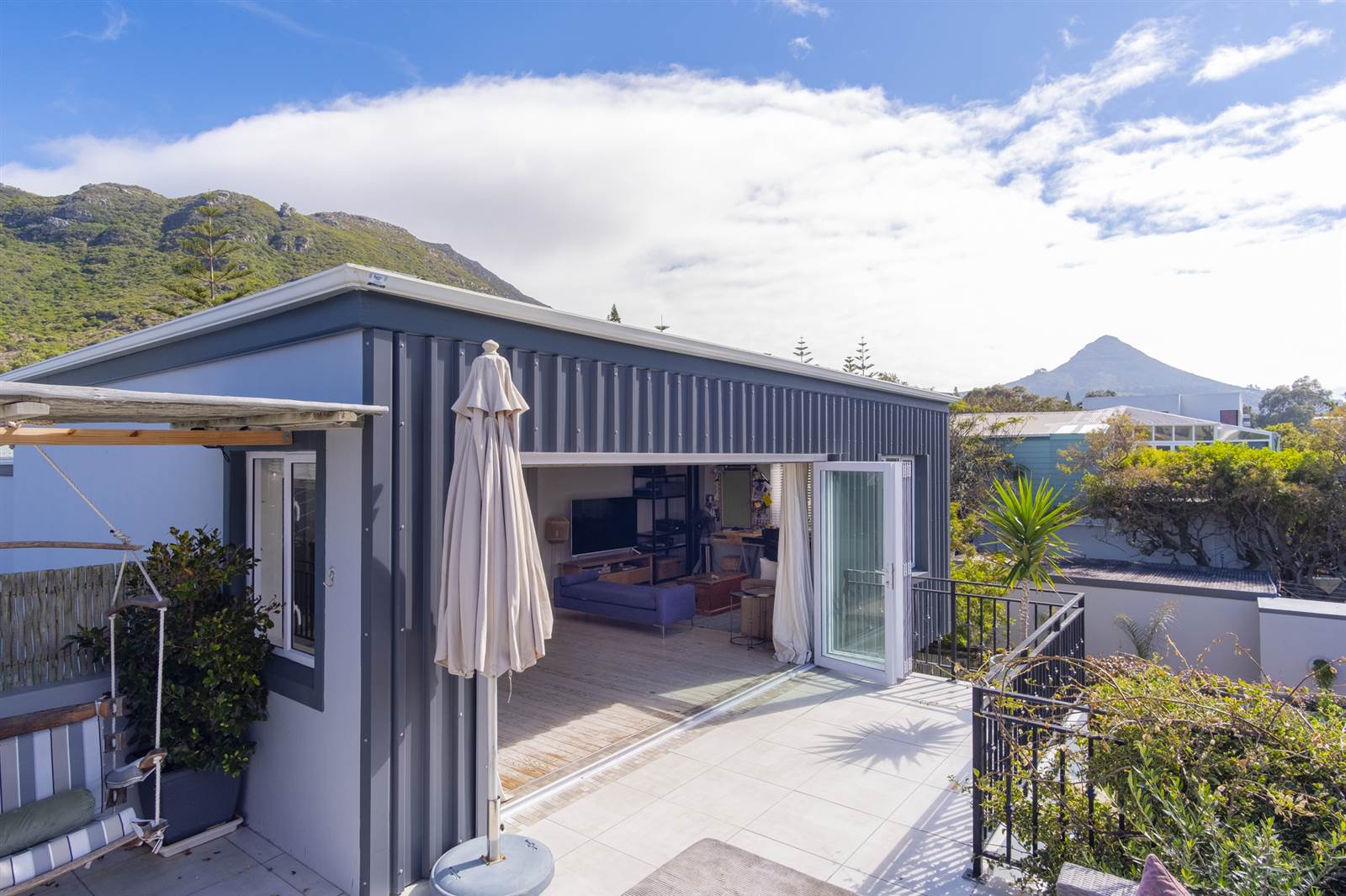 3 Bed House in Hout Bay and surrounds photo number 16