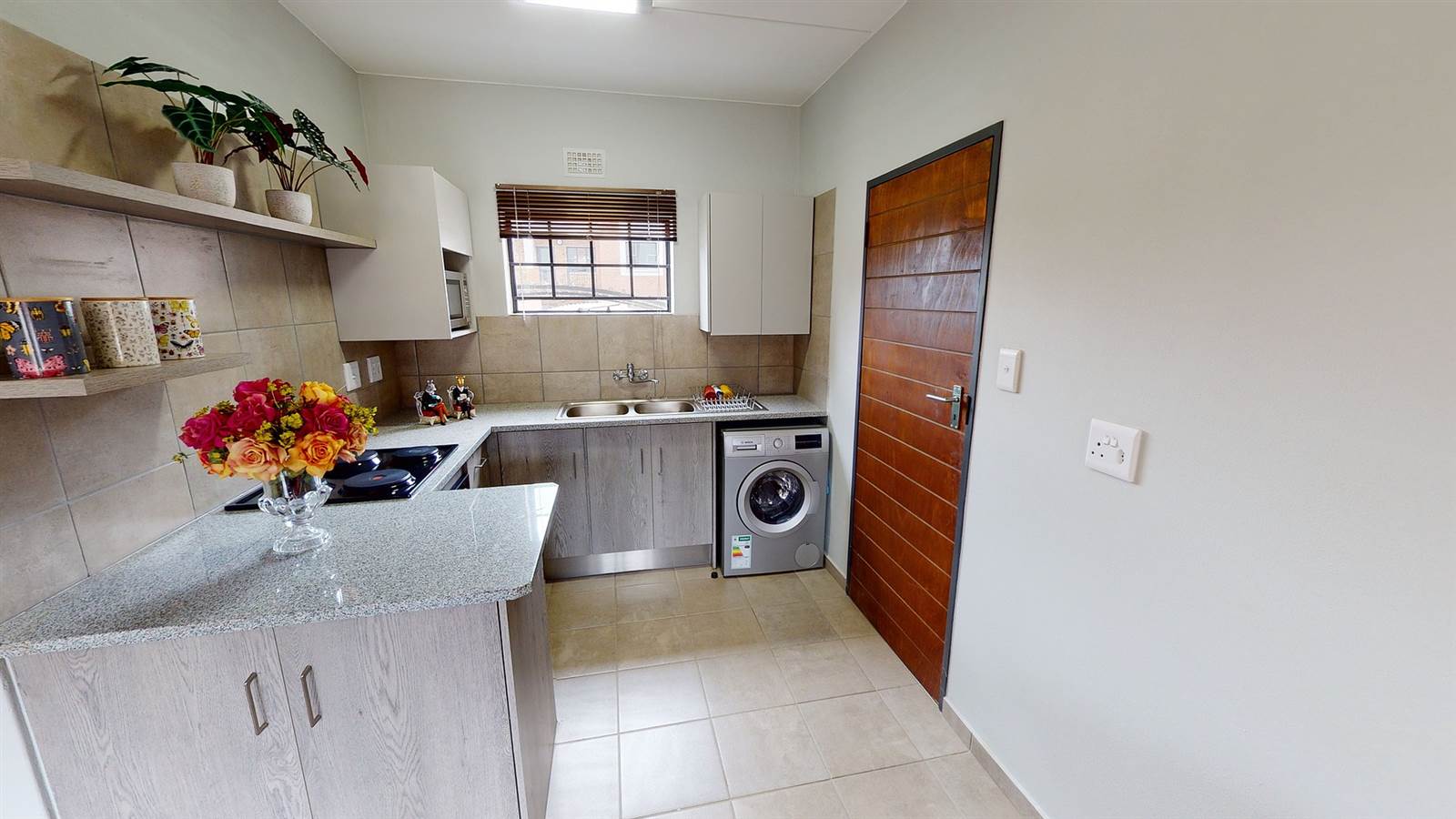 2 Bed Apartment in Meredale photo number 1