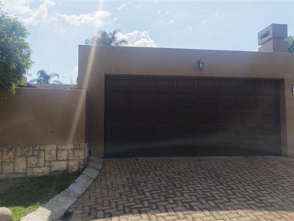 3 Bedroom Townhouse 3 Bedroom Townhouse