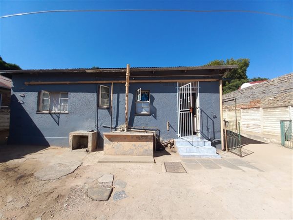 13 Bed House in Turffontein