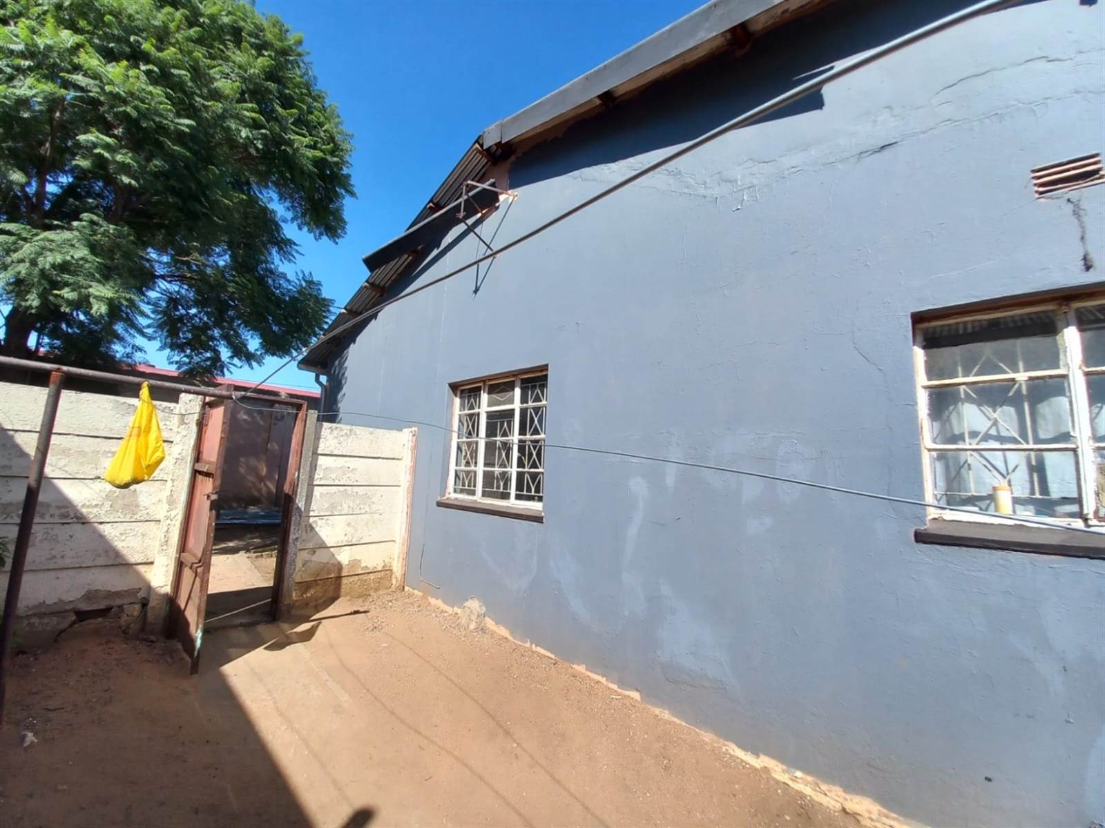 13 Bed House in Turffontein photo number 14