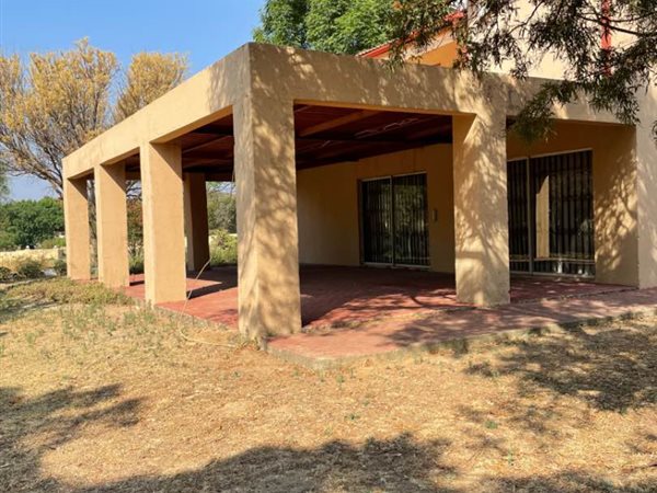 4 Bed House in Mnandi AH