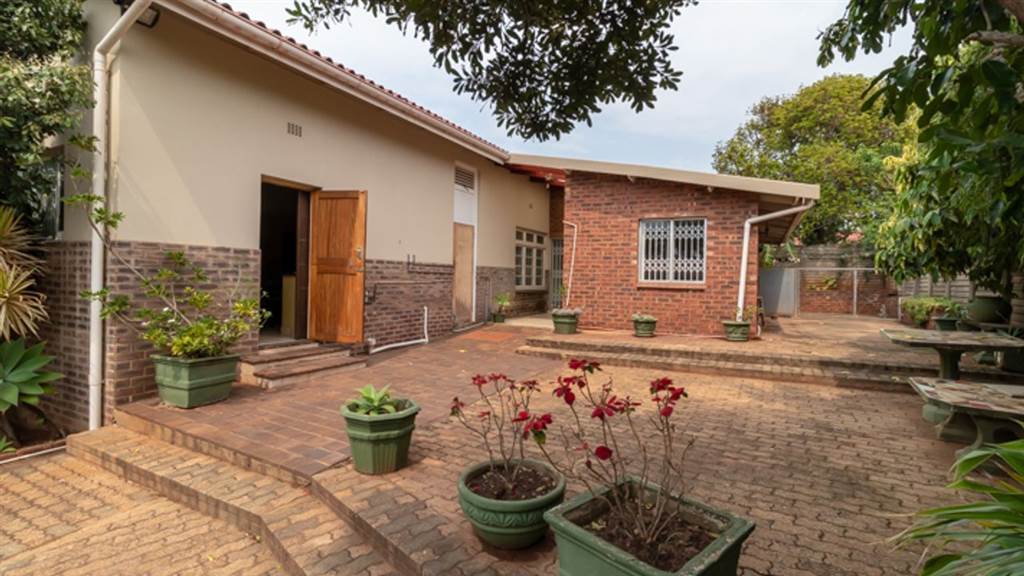 4 Bed House in Umkomaas photo number 20
