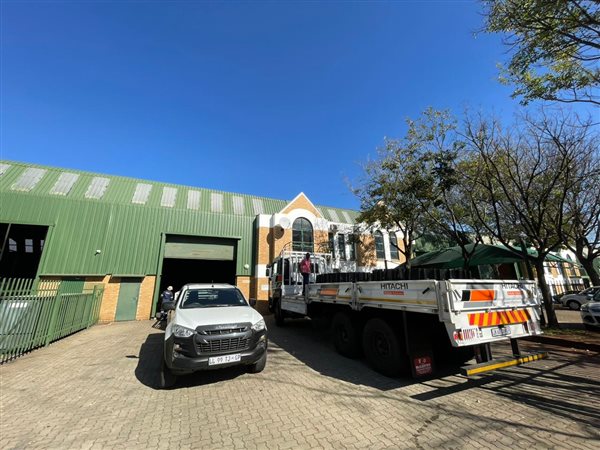 757  m² Industrial space in Jet Park
