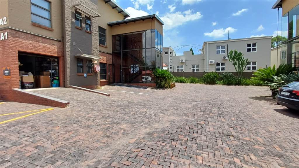 116  m² Commercial space in Randpark Ridge photo number 3