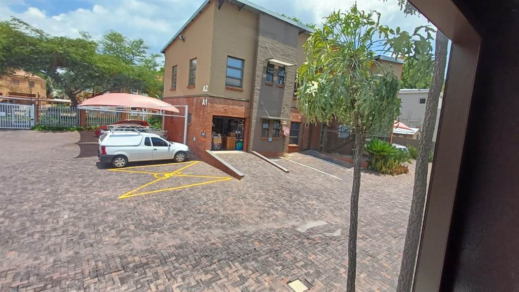 116  m² Commercial space in Randpark Ridge photo number 10