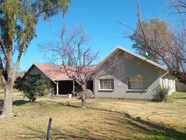 4 Bedroom House 4 Bedroom House