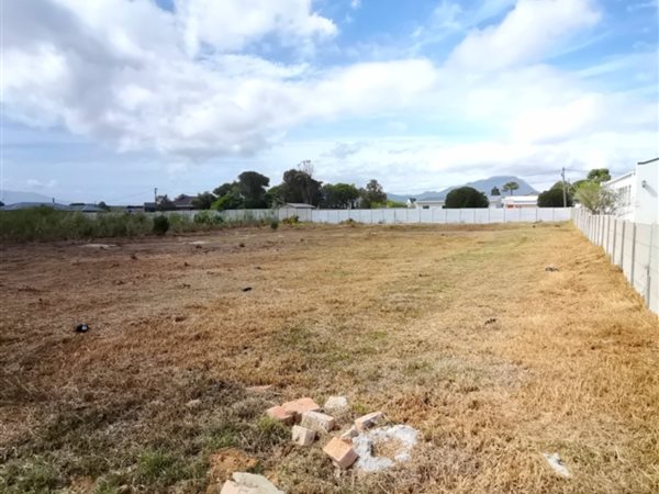 1335 m² Land available in Fisherhaven