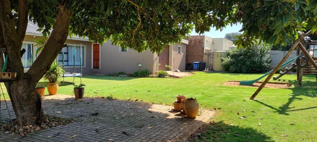 3 Bed House in Delmas West photo number 29