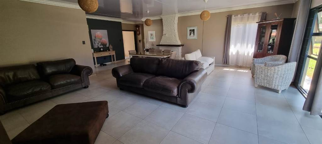 3 Bed House in Delmas West photo number 15