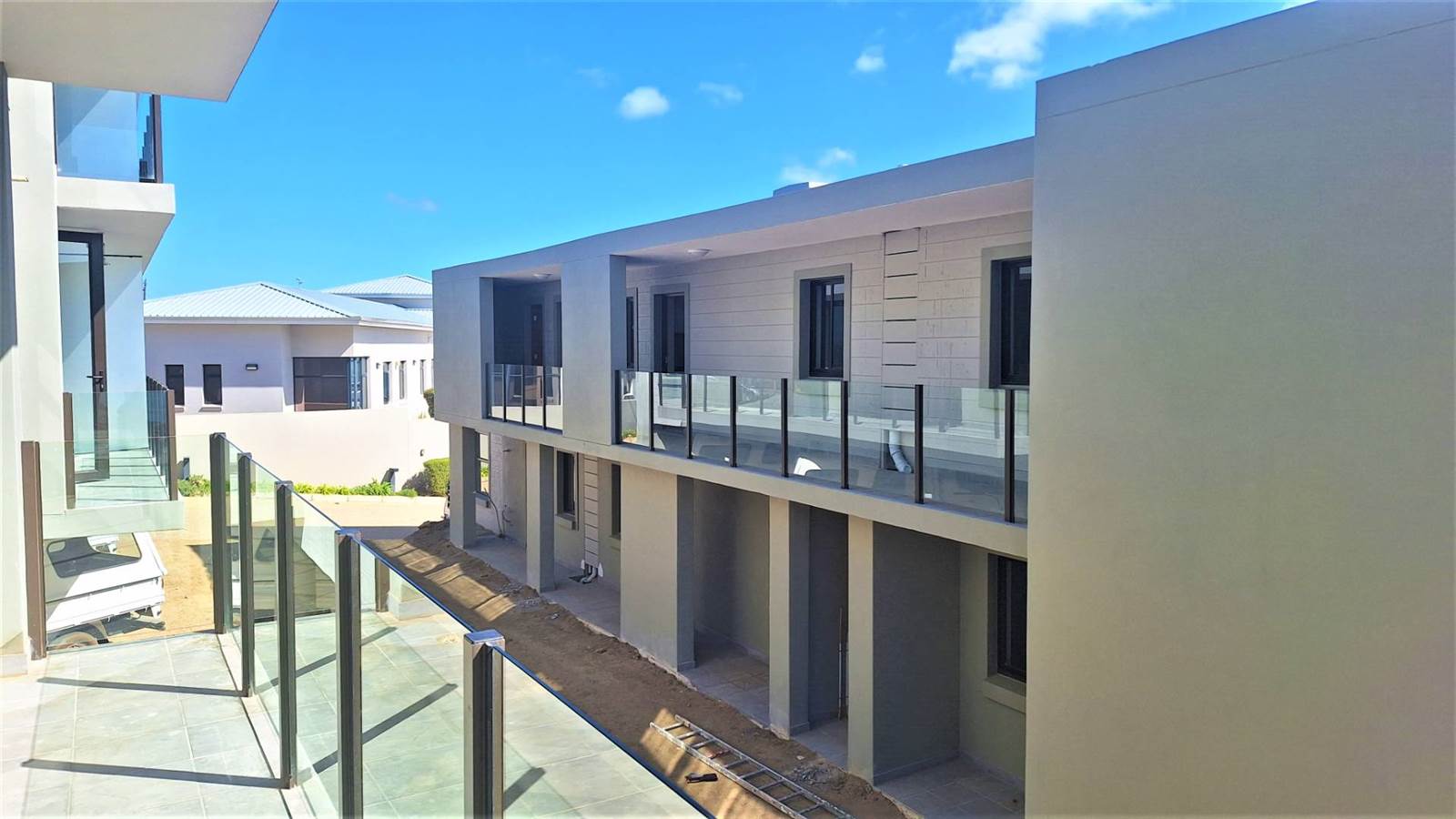2 Bed Apartment in Mossel Bay Central photo number 2
