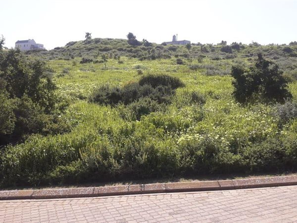 612 m² Land