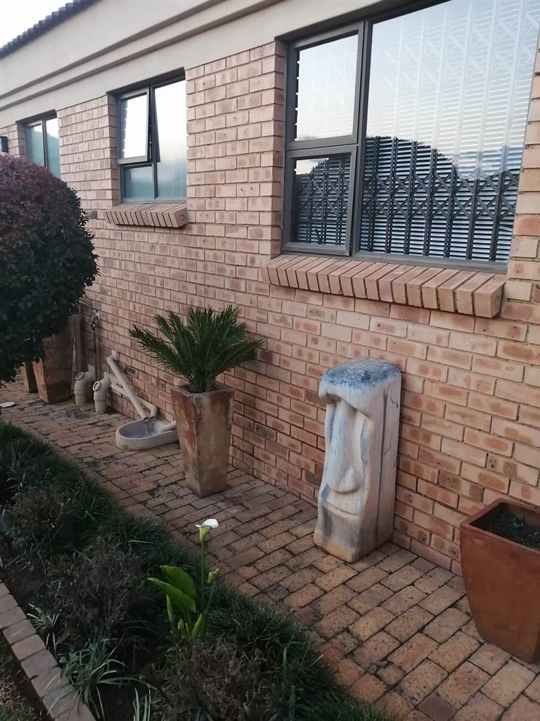 3 Bed Townhouse in Fochville photo number 25