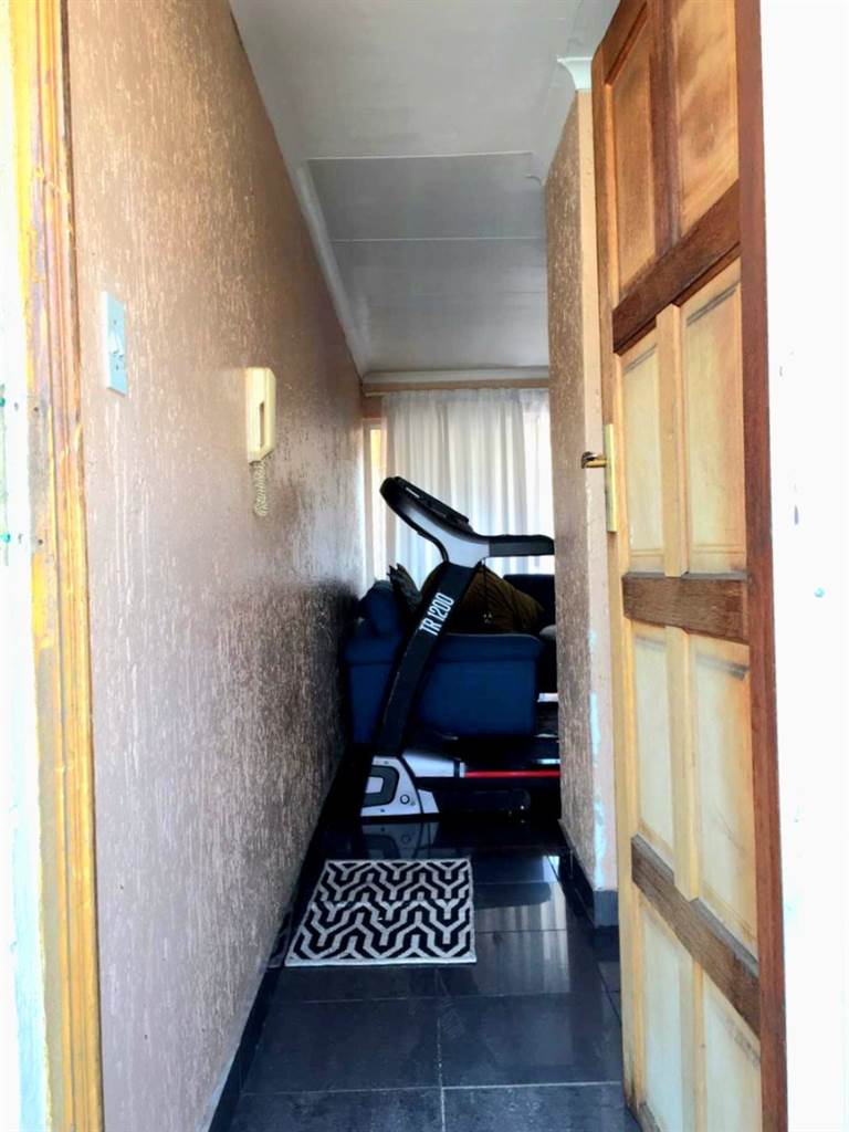 2 Bed Townhouse in Meredale photo number 14