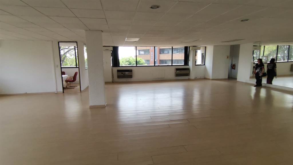 5061  m² Commercial space in Bedfordview photo number 10