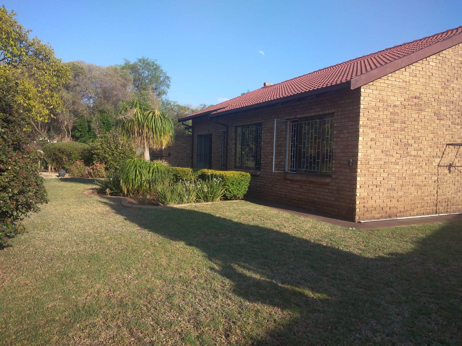 3 Bed House in Rooihuiskraal North photo number 26