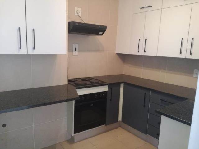 2 Bed Apartment in Morninghill photo number 2