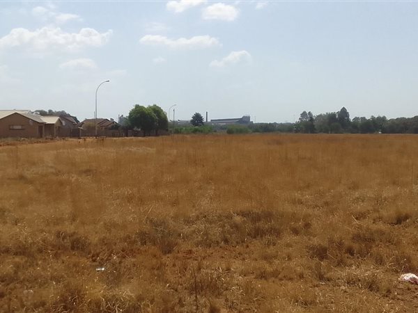 551 m² Land