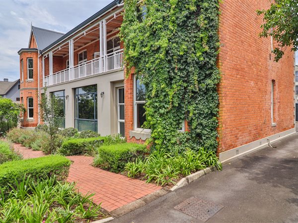 1 284  m² Commercial space