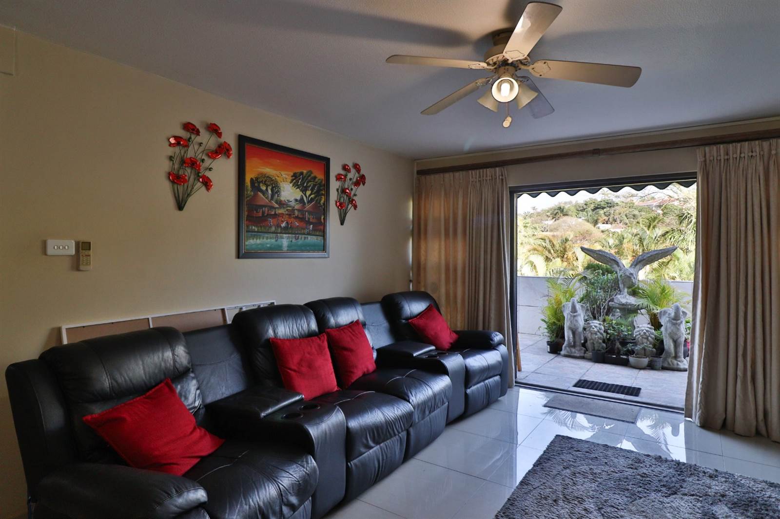 3 Bed Townhouse in Umgeni Park photo number 14